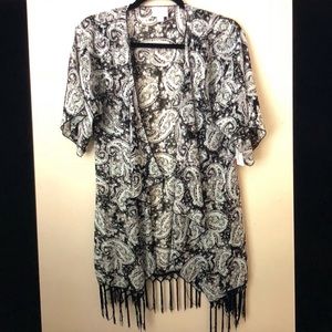 NWT LULAROE MONROE KIMONO SZ SMALL PAISLEY PRINT